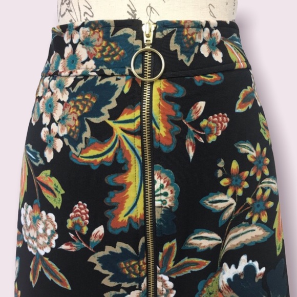 INC International Concepts, Floral Skirt, Size 14 - Picture 5 of 16